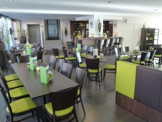 Hotel Und Cafe Paso Vierkirchen Εξωτερικό φωτογραφία